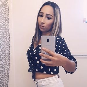 Meet your Posher, Edith